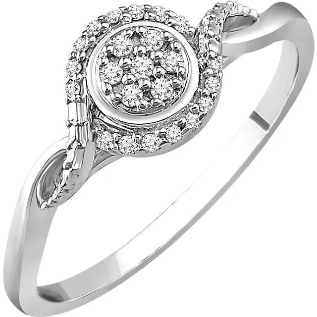 10KT WHITE GOLD 1/10 CTW ROUND DIAMOND CLUSTER PROMISE RING