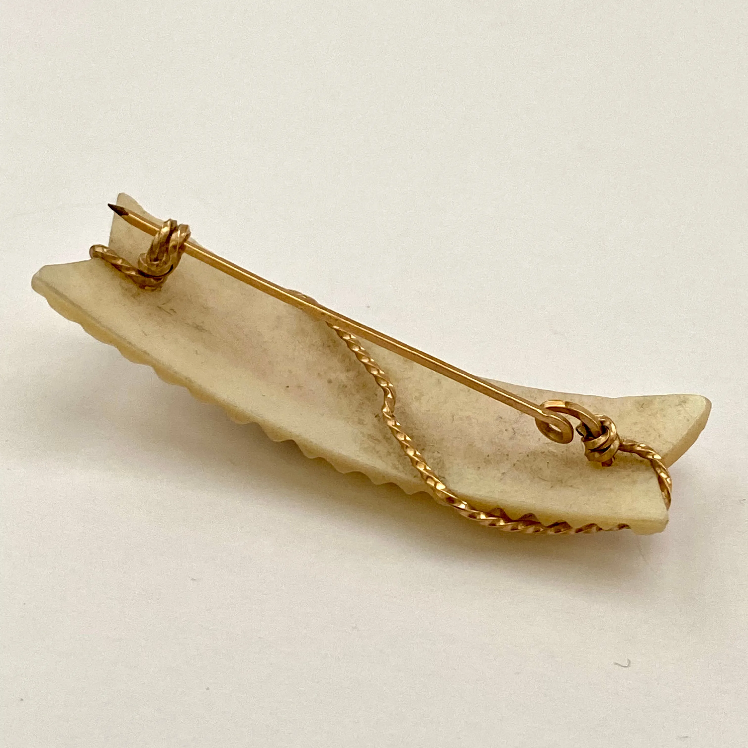 1940s Mother-Of-Pearl Brooch