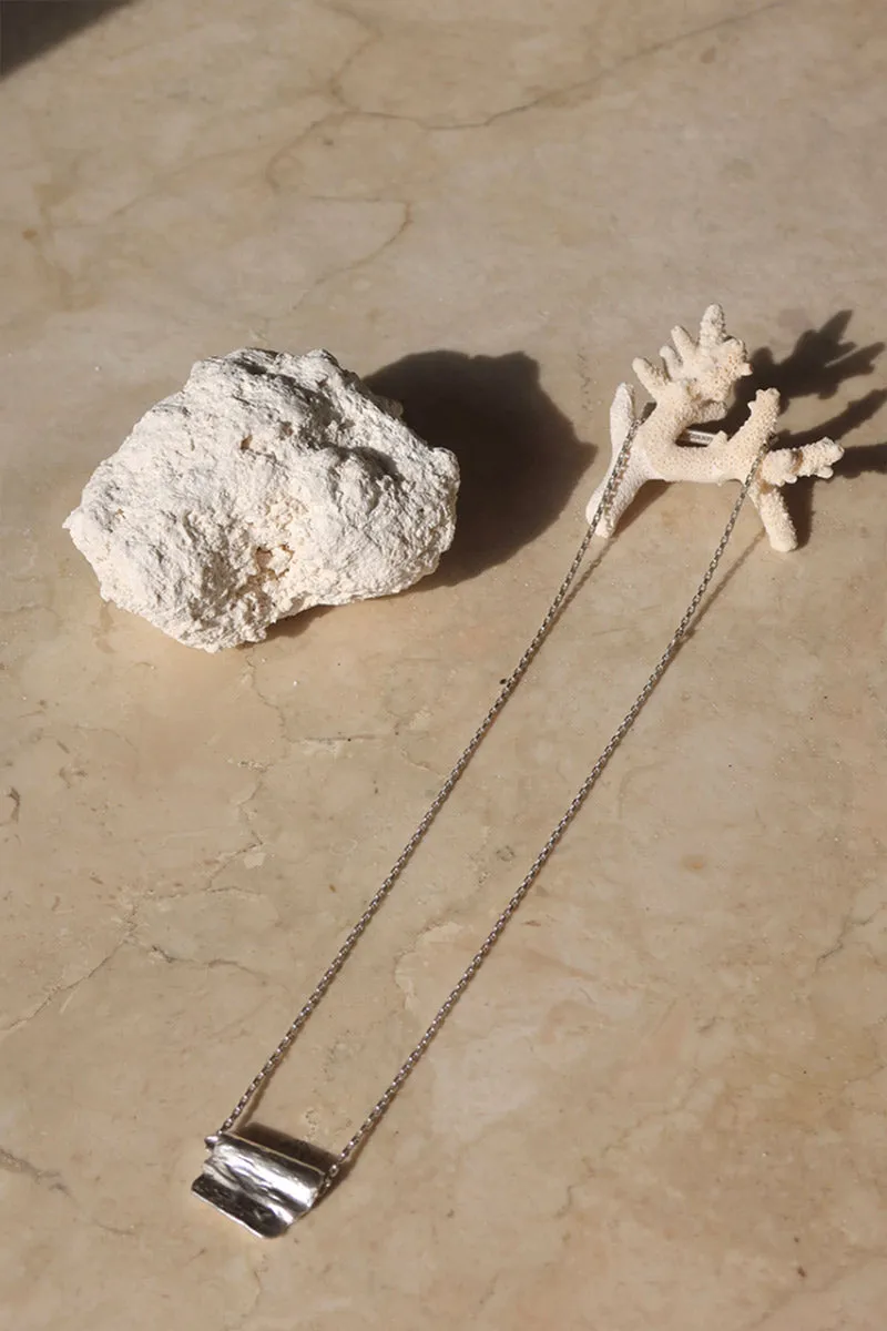 RUSTIC LANE NECKLACE - SILVER