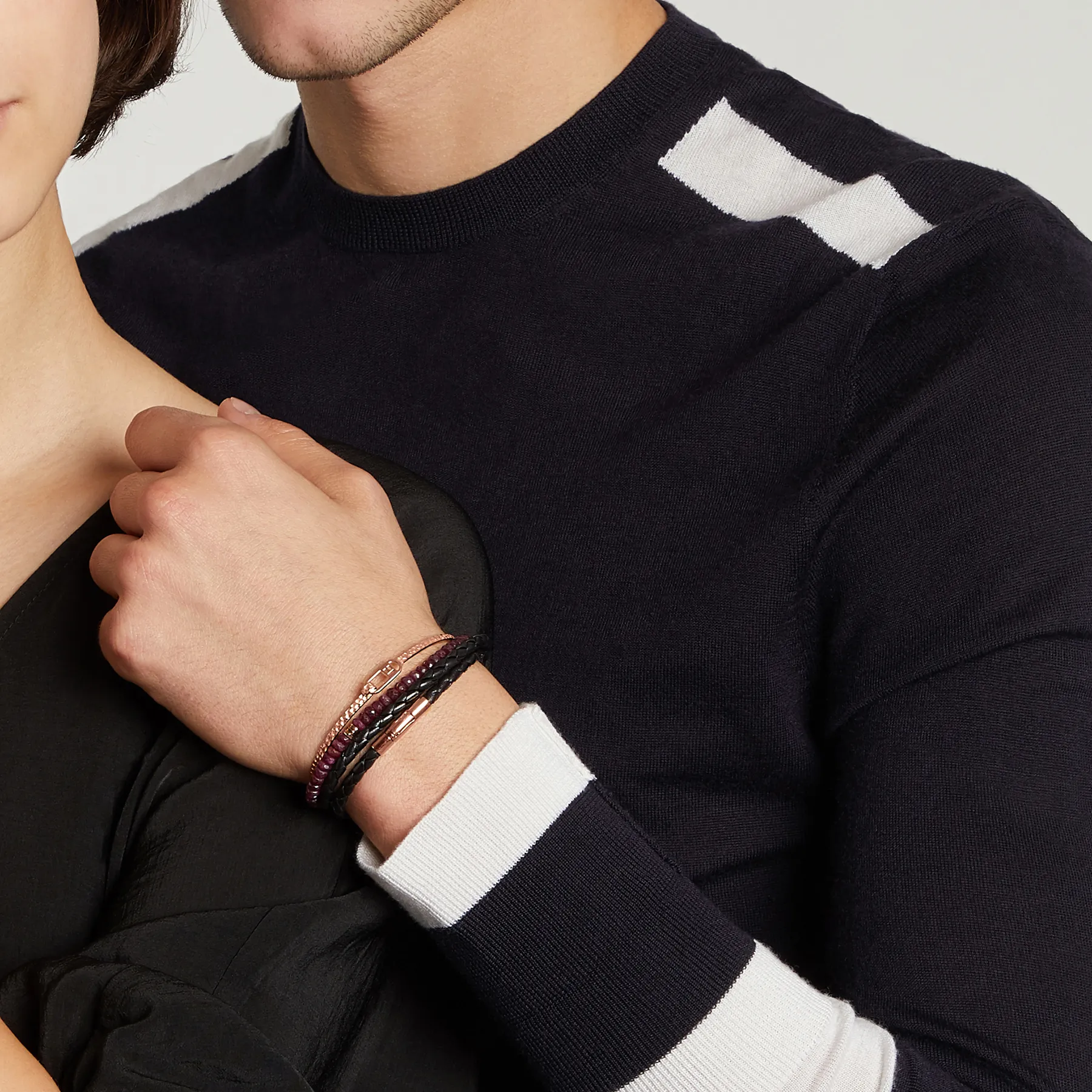 T-bangle in hammered 18k rose gold