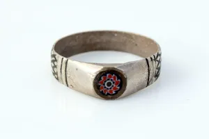 Vintage Tuareg Silver Ring with Chevron Bead, Size 11