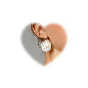 W WEILIRIAN Boho Pearl Shell Earrings Shell Dangle Drop Earrings Pearl Stud Earrings White Shell Drop Earrings Jewelry for Women and Girls Gifts