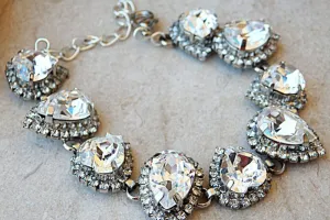 Wedding jewelry for brides